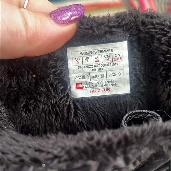 The North Face Black Quilted Boots - Picture 3 of 5